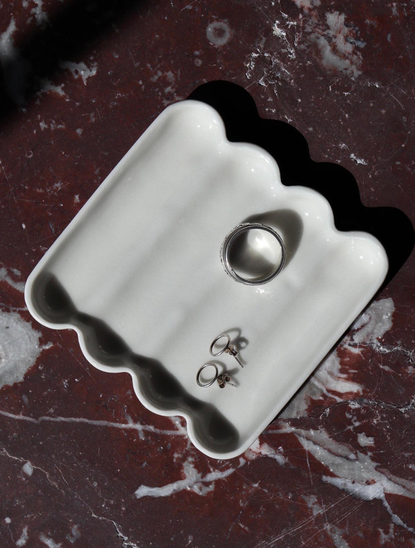 ELEMENT plate